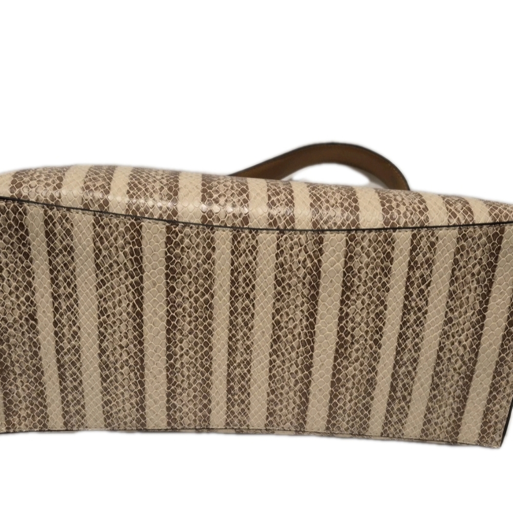 Gianni Bini Tan And Cream Vegan Shoulder Bag - Picture 4 of 5